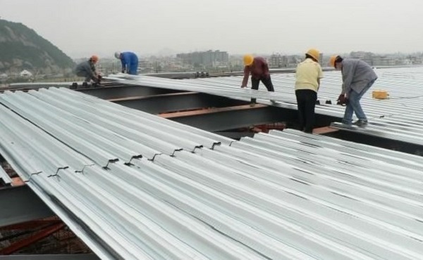 Báo giá thi công làm tôn chống nóng Báo giá thi công làm tôn chống nóng